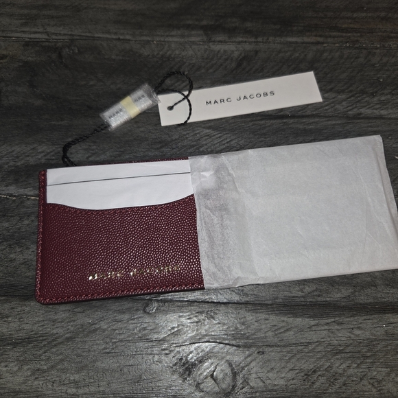 Marc Jacobs Deep Red Card Holder - Picture 1 of 4